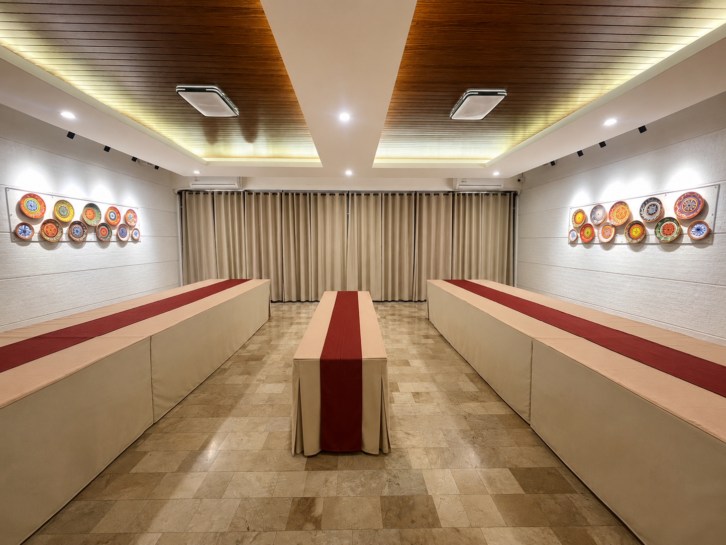 Cochinillo Hall